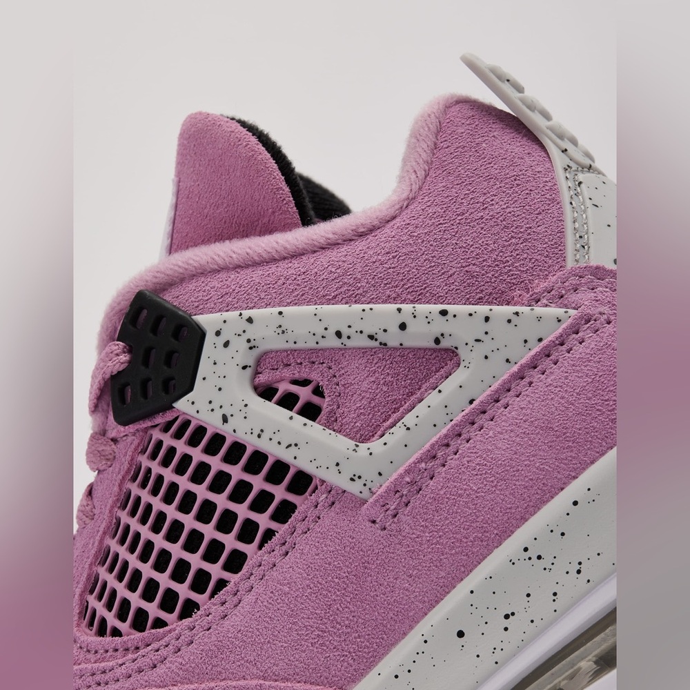 Women’s Air Jordan 4 Retro- Orchid - Picture 9 of 9